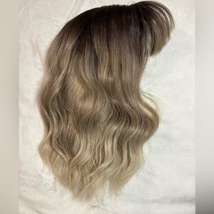 Elegant Ombre Blonde Wavy Hair Wig